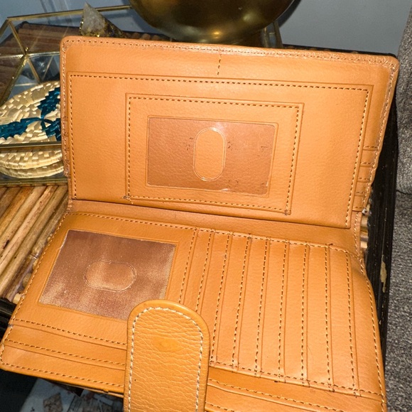 Vintage Genuine Leather Tan Kiss Lock Wallet - Picture 4 of 7